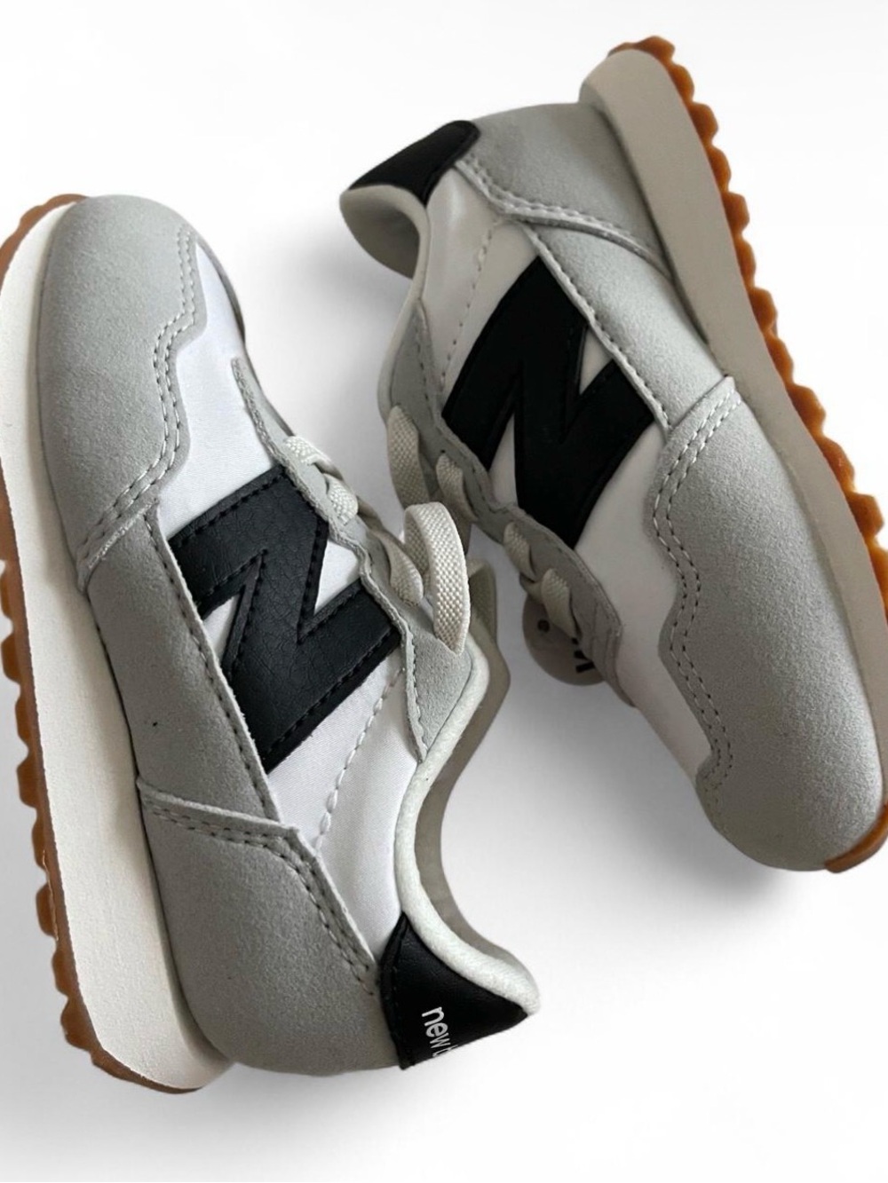 New Balance 237 Toddler Shoes Size 8 Wide Black White Gray Gum Sneakers